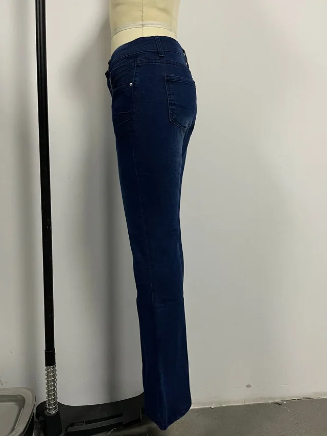 Vintage Mid-Rise Flare Jeans for Women Detail