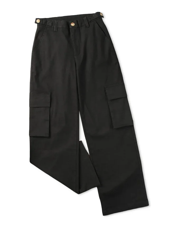 Eaby Multi - Pocket Cargo Jeans for Women Detail