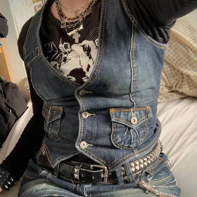 European & American Style Slim-fit Denim Vest for Women Detail