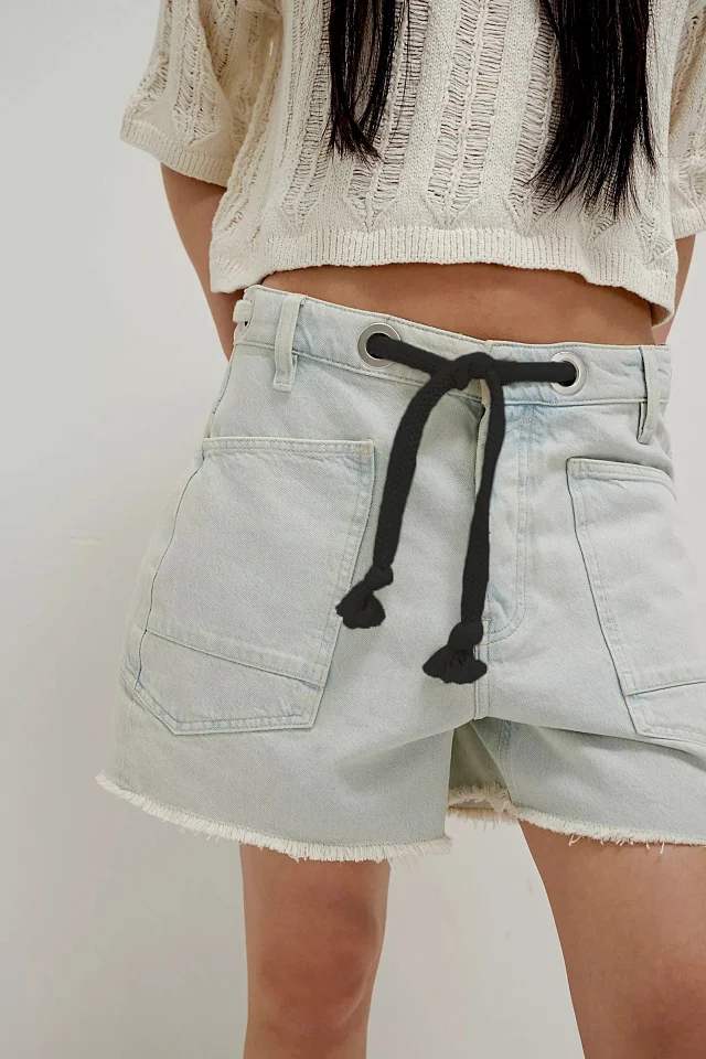 European and American Casual Drawstring Denim Shorts for Women Detail