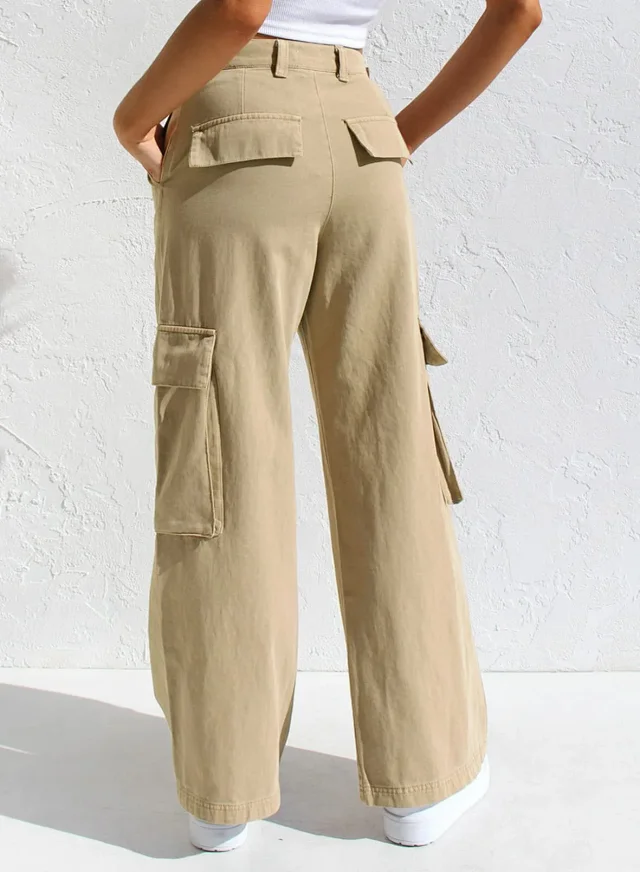 Eaby Multi - Pocket Cargo Jeans for Women Detail
