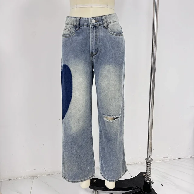 2025 Euro Low - Waist Heart Jeans Detail