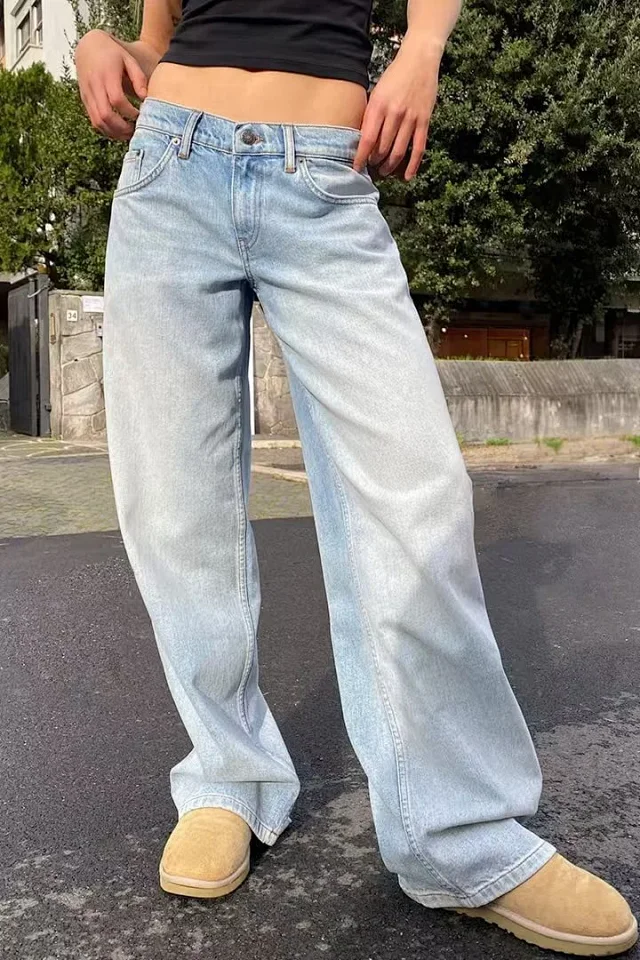 Retro Gray Distressed Wide-Leg High-Waist Jeans Detail
