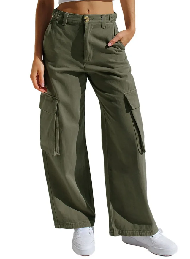 Eaby Multi - Pocket Cargo Jeans for Women Detail