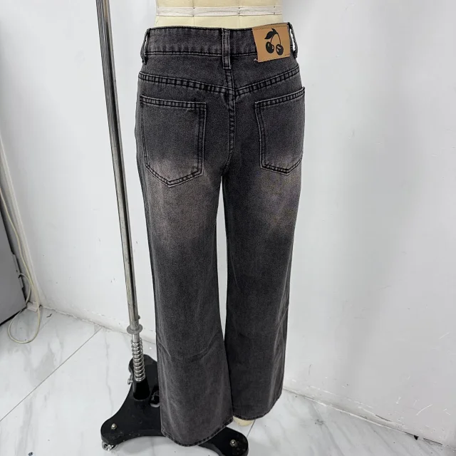 Chic Mid - Rise Straight Jeans for Ladies Detail