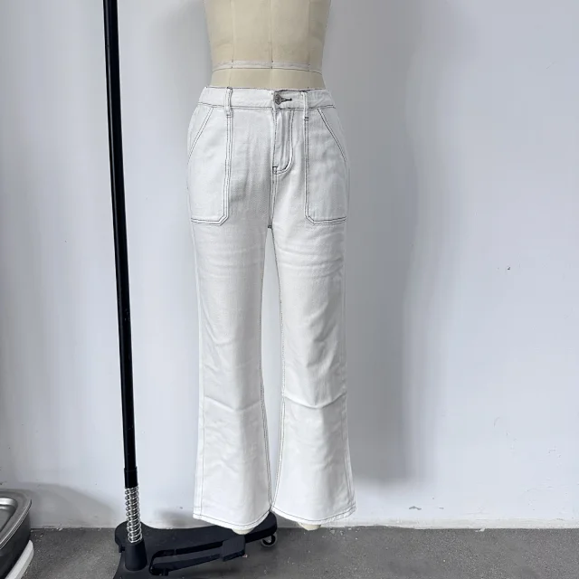 Stylish Slim-fit Jeans for Women (EU/US Imported) Detail