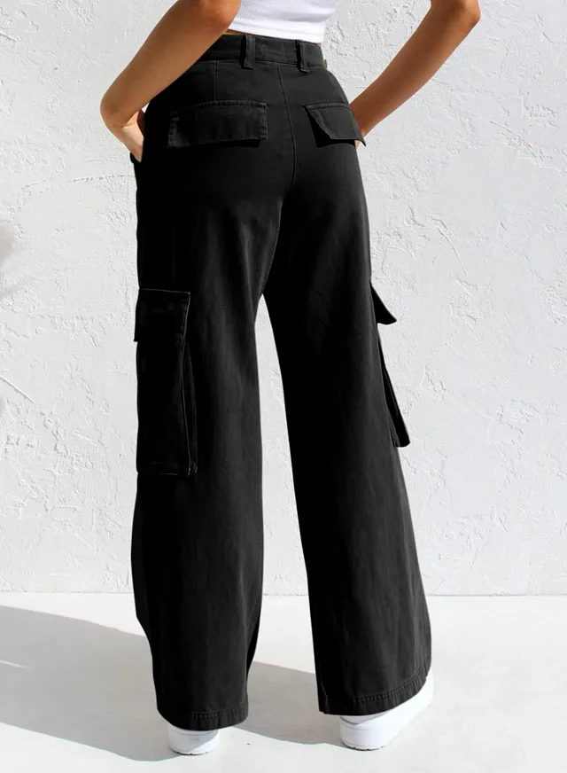 Eaby Multi - Pocket Cargo Jeans for Women Detail