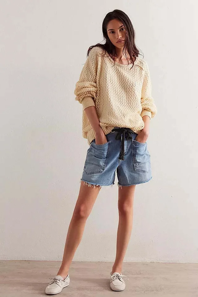 European and American Casual Drawstring Denim Shorts for Women Detail