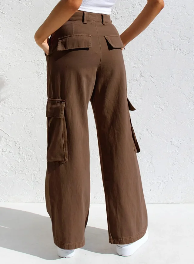 Eaby Multi - Pocket Cargo Jeans for Women Detail