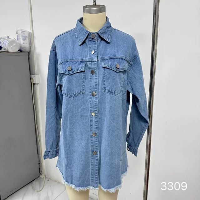 Vintage Western-Washed Denim Coat for Women Detail