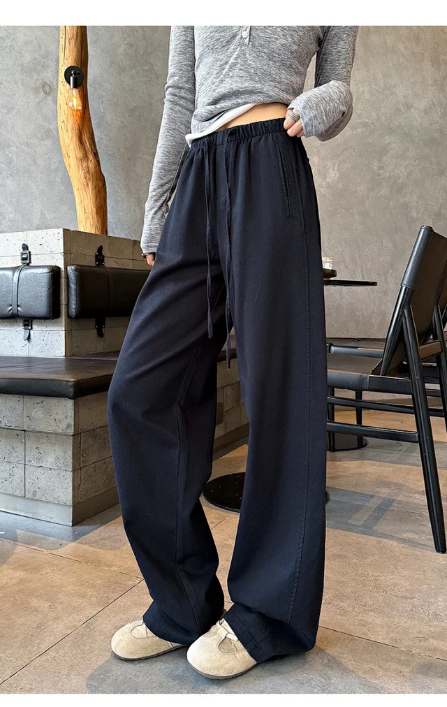 Women's High-Waist Slim Straight Leg Utility Pants Detail