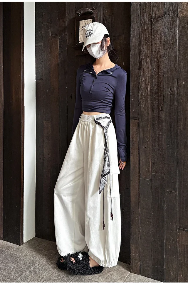 2025 Fall New 2 - Way Women's Cargo Pants Detail
