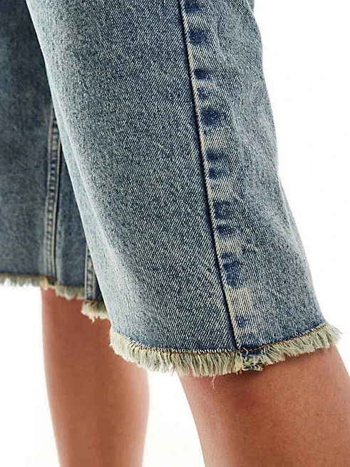 Loose Retro Denim Shorts for Ladies Detail