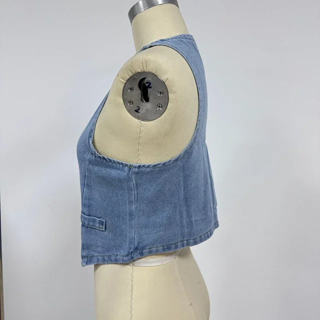 Amazon Retro Denim Vest for Women Detail