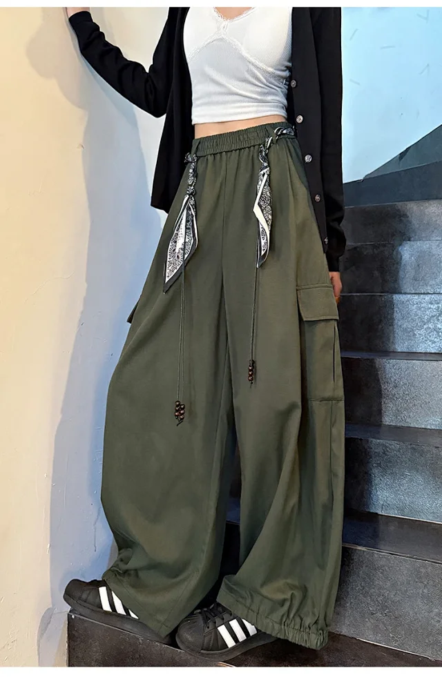 2025 Fall New 2 - Way Women's Cargo Pants Detail