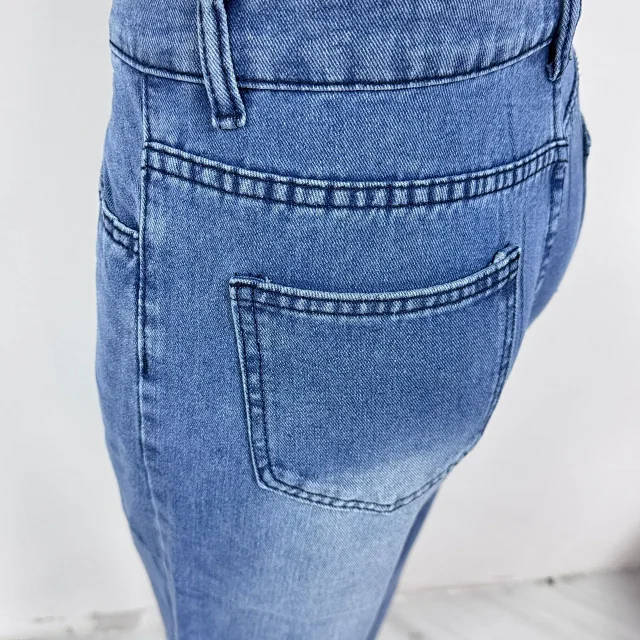 AliExpress Slimming High-waisted Non-stretch Jeans for Women Detail