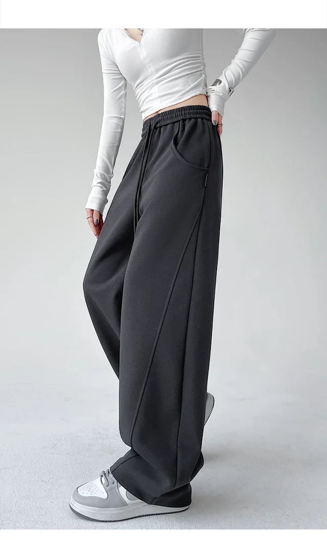 Banana Sporty Wide Leg Sweatpants for Women Detail