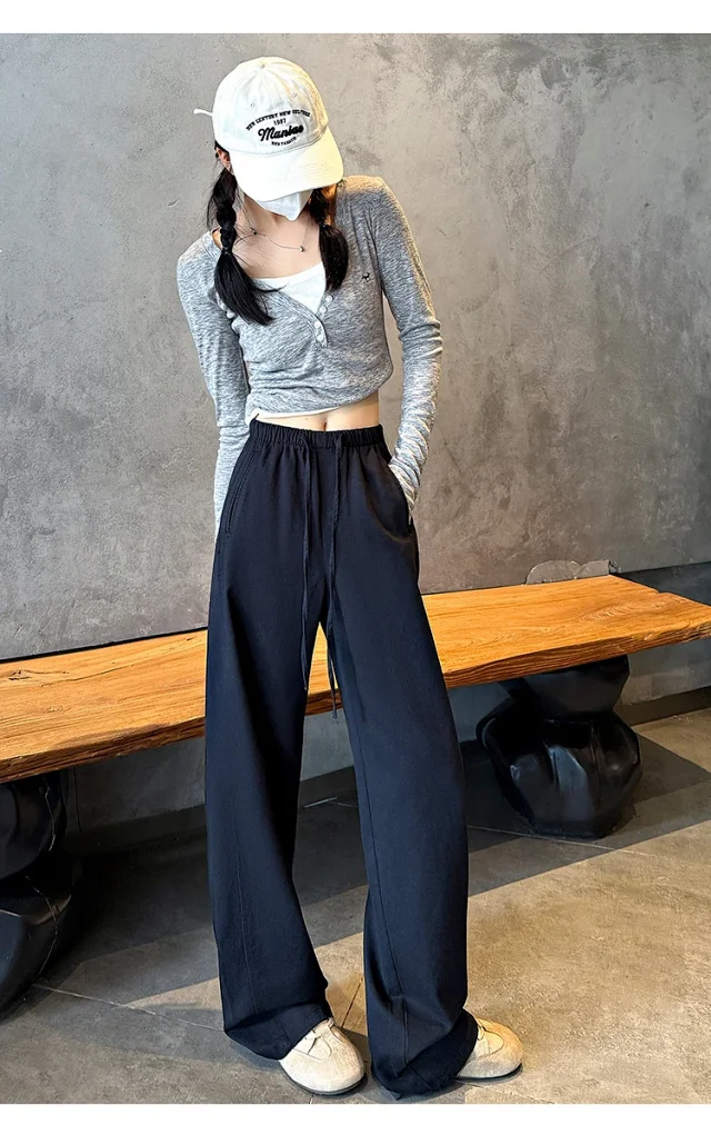 Women's High-Waist Slim Straight Leg Utility Pants Detail