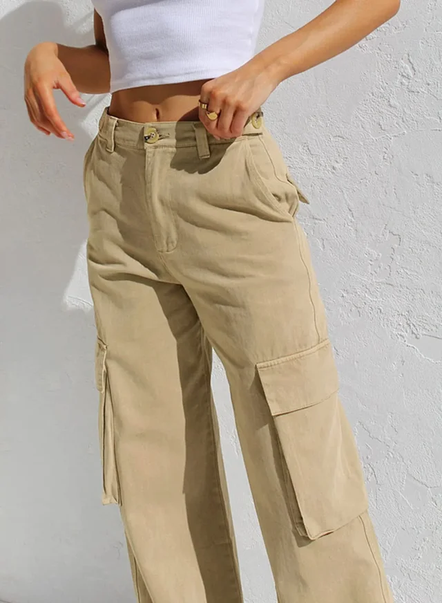 Eaby Multi - Pocket Cargo Jeans for Women Detail