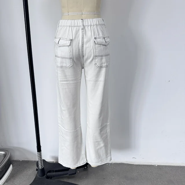 Stylish Slim-fit Jeans for Women (EU/US Imported) Detail