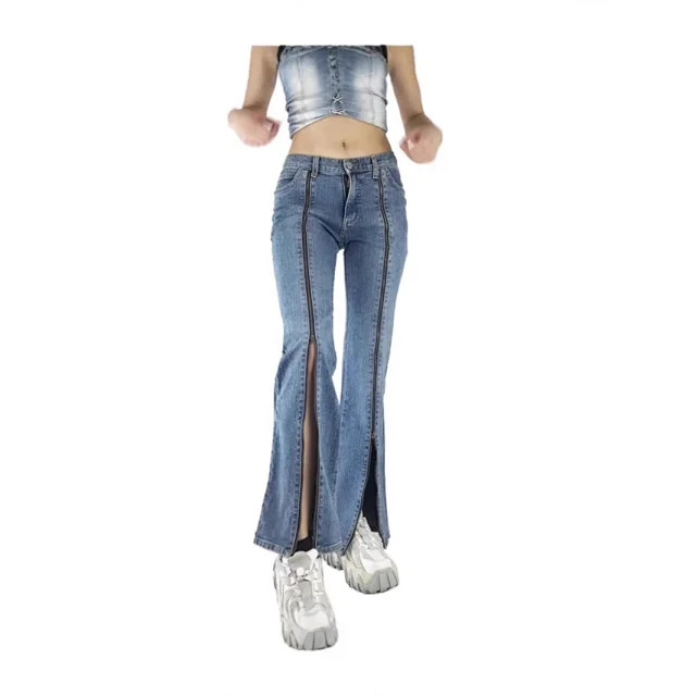 Amazon Flared High-waist Jeans Detail