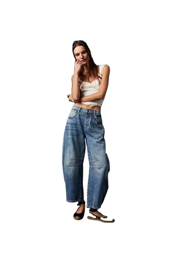 Amazon Flared High-waist Jeans Detail