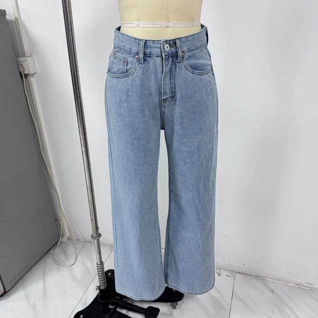Retro High-waist Straight Jeans Detail