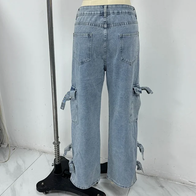 Retro Bow - Tie Mid - Rise Straight Pants Detail