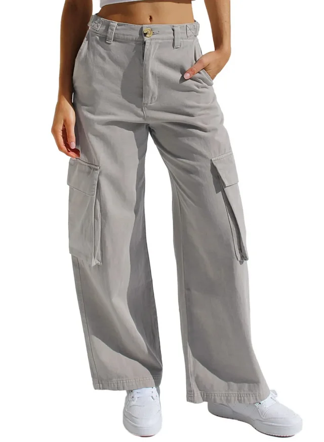 Eaby Multi - Pocket Cargo Jeans for Women Detail