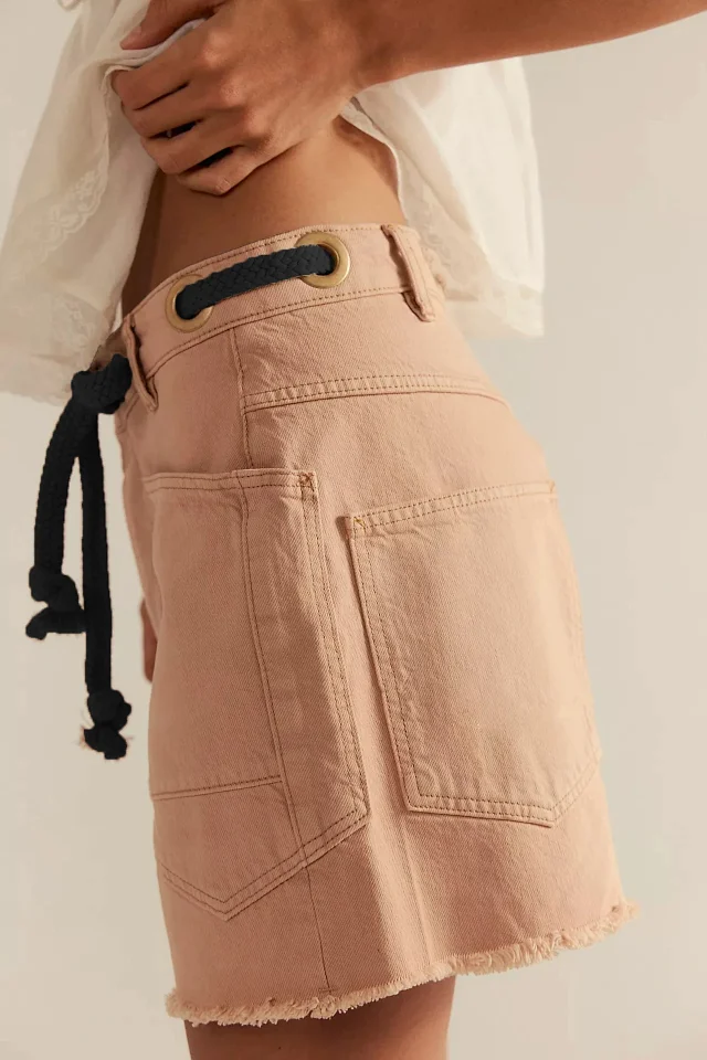 European and American Casual Drawstring Denim Shorts for Women Detail