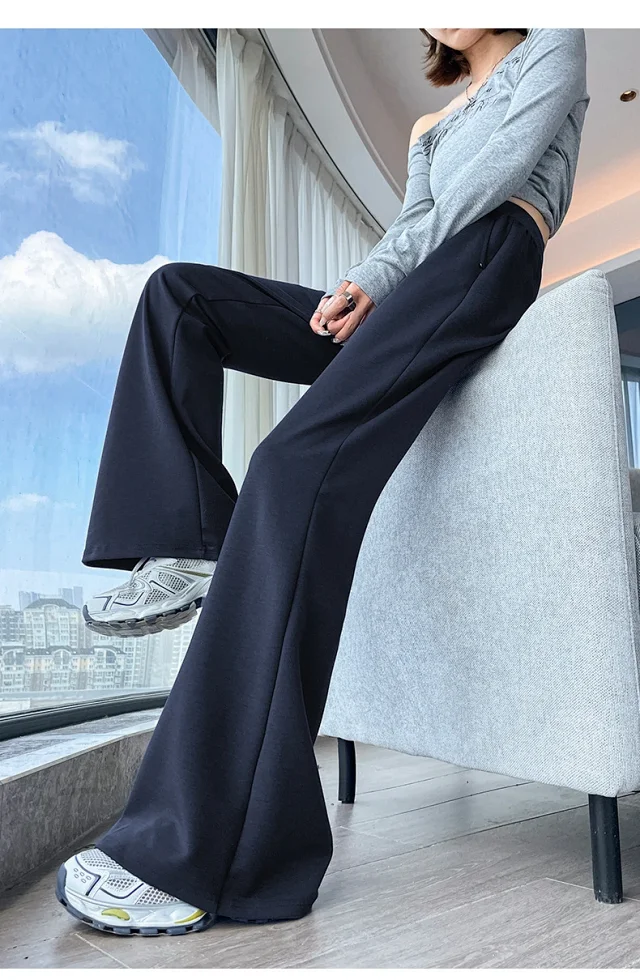2025 Fall Women's High-Waisted Slimming Micro-Flare Trousers Detail