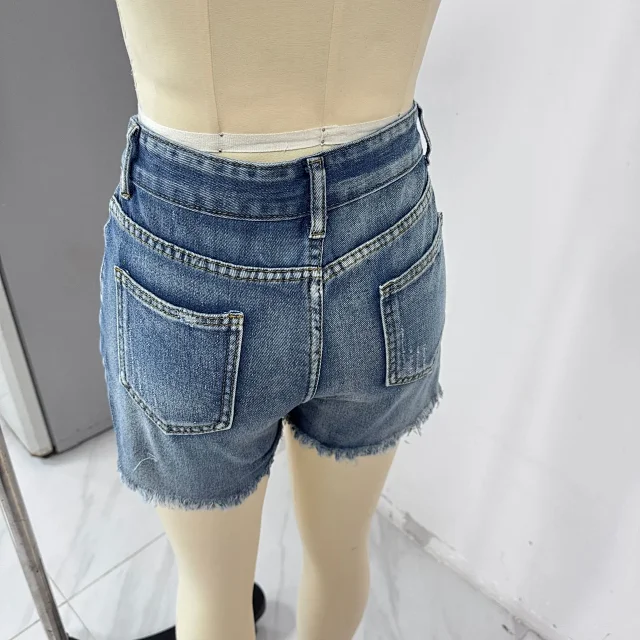 2025 Summer New Tassel Ripped Denim Shorts Detail
