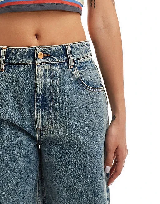 Loose Retro Denim Shorts for Ladies Detail