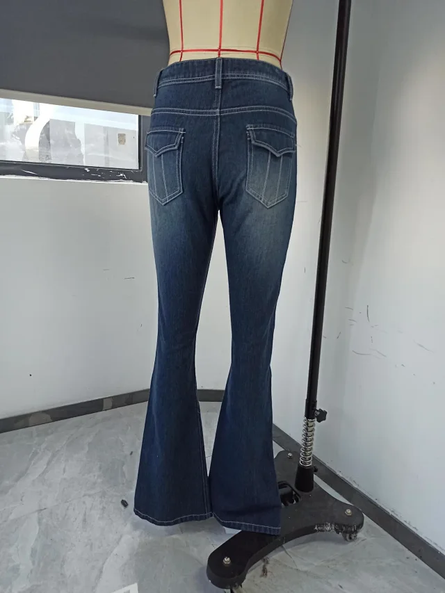 Fashion High-waist Bell-bottom Jeans for Women Detail