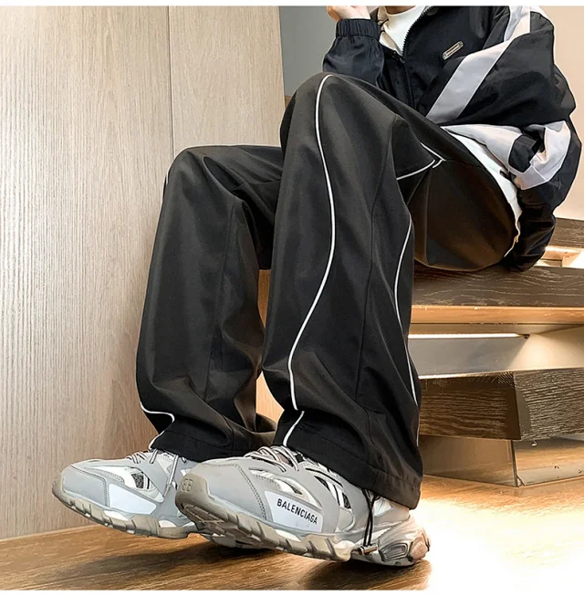 Men's Cream Retro Outdoor Hiking Pants Detail