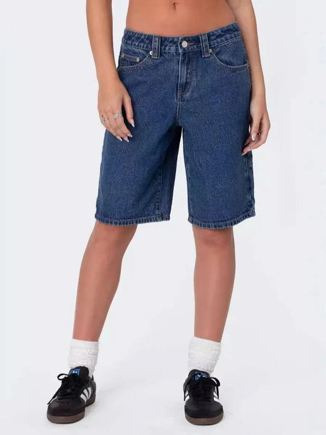 Women's Loose Printed Denim Capris Detail