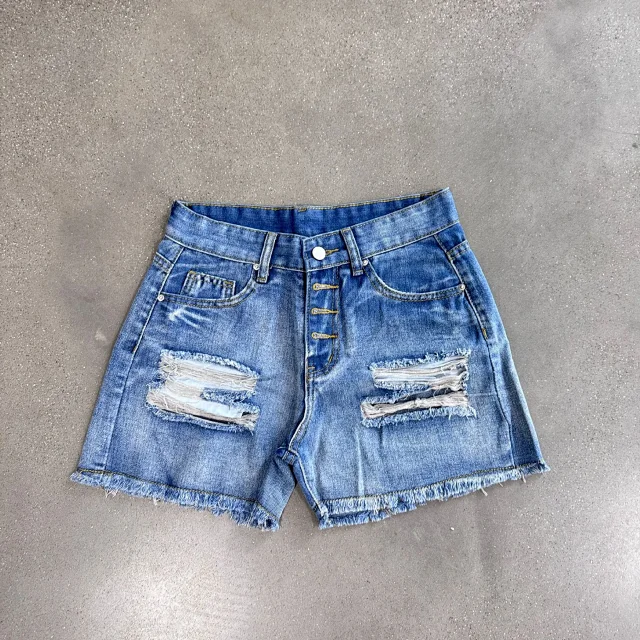 YI3055# Ripped Tassel Denim Shorts Detail