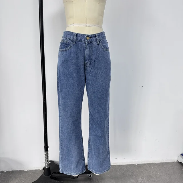 Vintage Wide-Leg Jeans for Women Detail