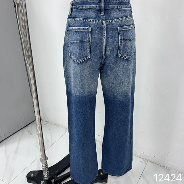2025 Retro Low-rise Faded Jeans Detail