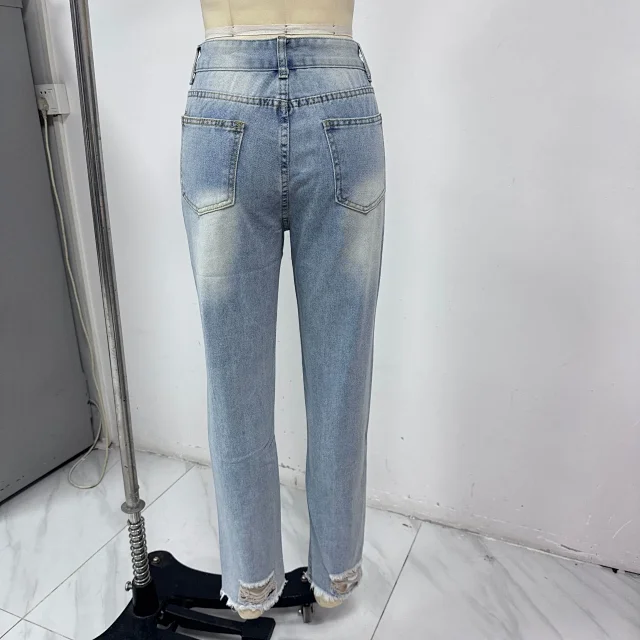 TUME Ripped Vintage Denim Jeans for Women Detail