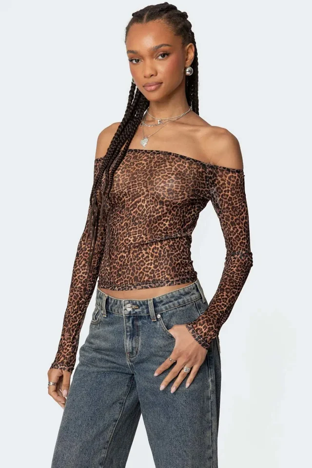 Low - Waist Leopard - Print Pocket Wide - Leg Jeans Detail