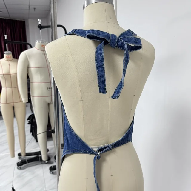 Fashionable Denim Vest for Women Detail