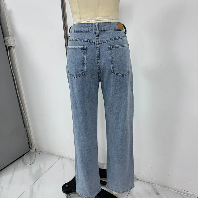 Retro Gray Distressed Wide-Leg High-Waist Jeans Detail