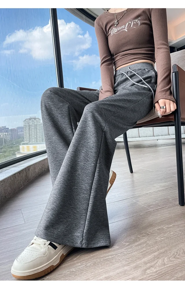 2025 Fall Women's High-Waisted Slimming Micro-Flare Trousers Detail