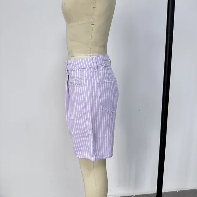 Stylish Loose High - Waist Denim Shorts for Women Detail