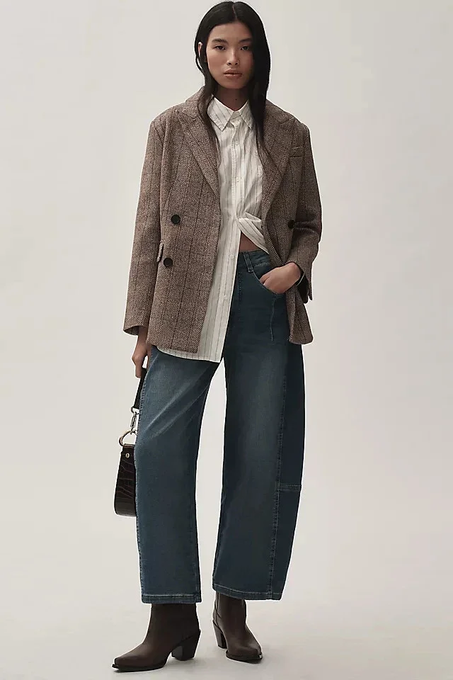 Women's Wide-Leg High-Waist Jeans Detail
