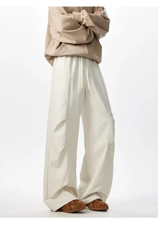 Men's Parachute Pleated Outdoor Pants Detail
