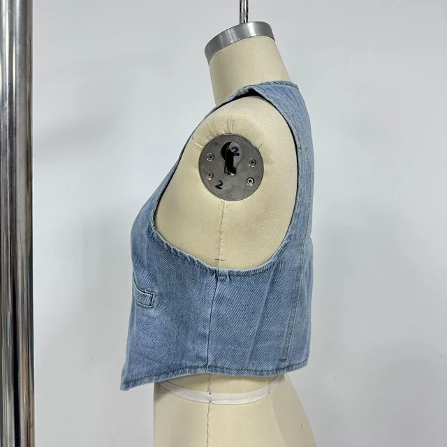 TUME Denim Vest for Women Detail