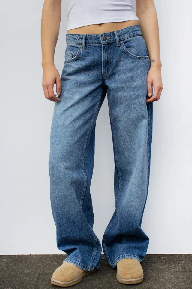 Retro Gray Distressed Wide-Leg High-Waist Jeans Detail