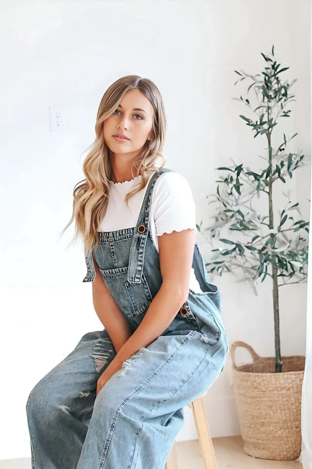 Vintage Distressed Wide-Leg Denim Overalls for Women Detail